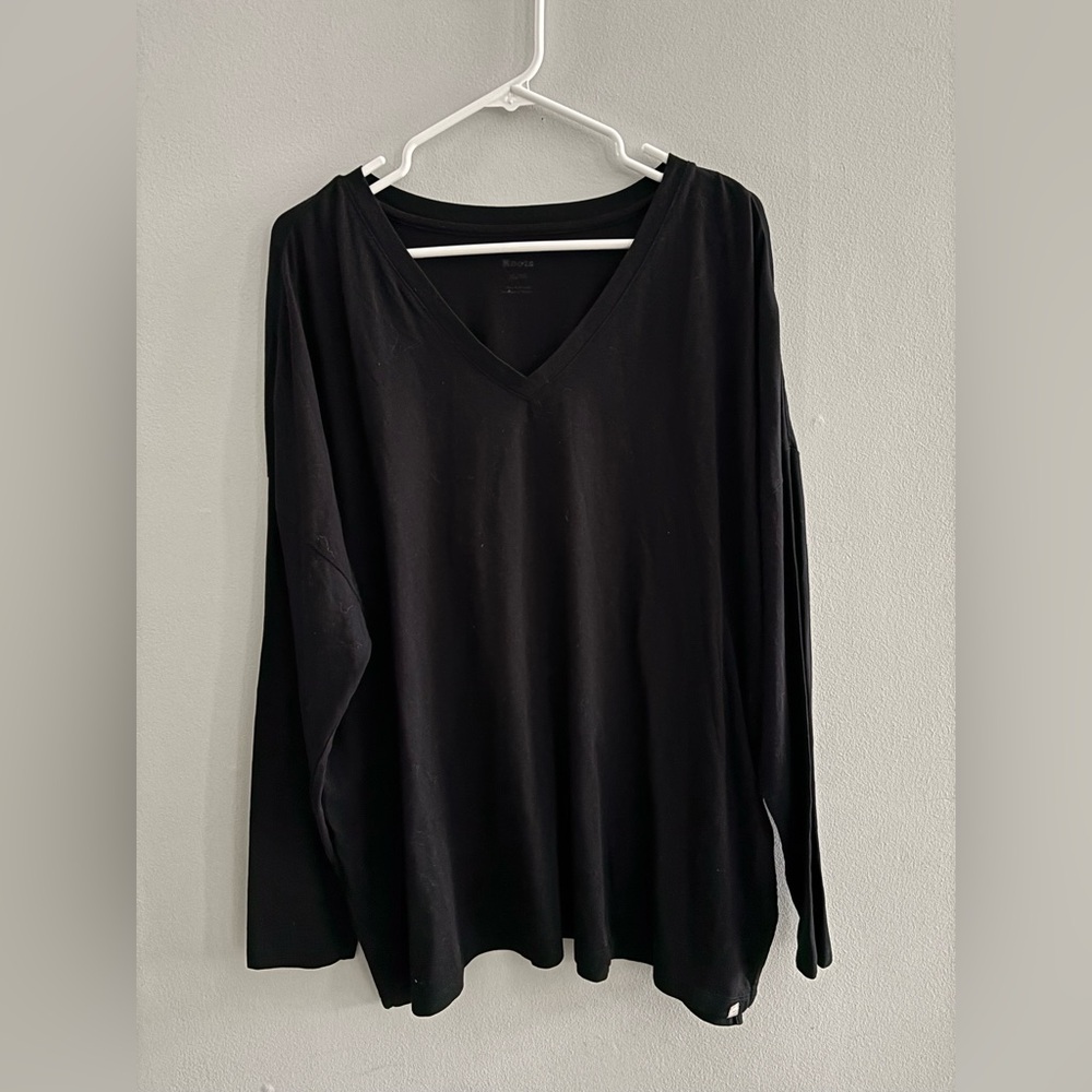 Roots Black Long Sleeve V-Neck Top